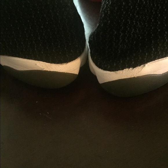 SOLD...Jordan’s Black & White - Picture 6 of 8